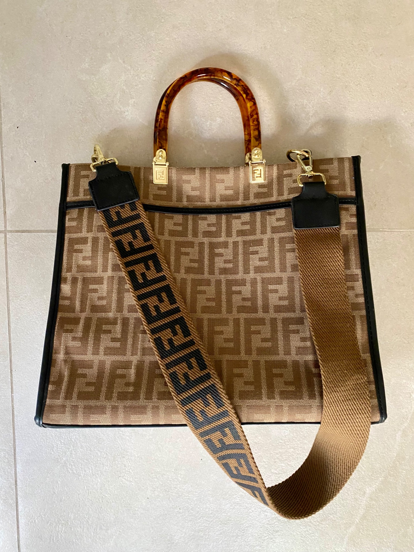 Borsa Fendi sunshine Medium