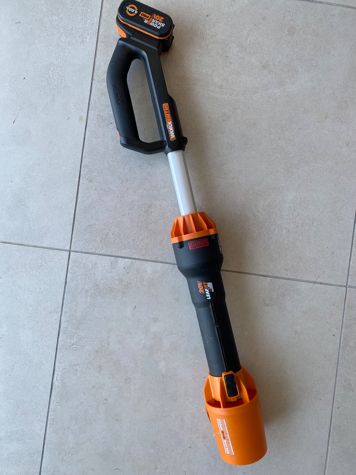 Soffia foglie Worknitro doppia batteria e base ricarica