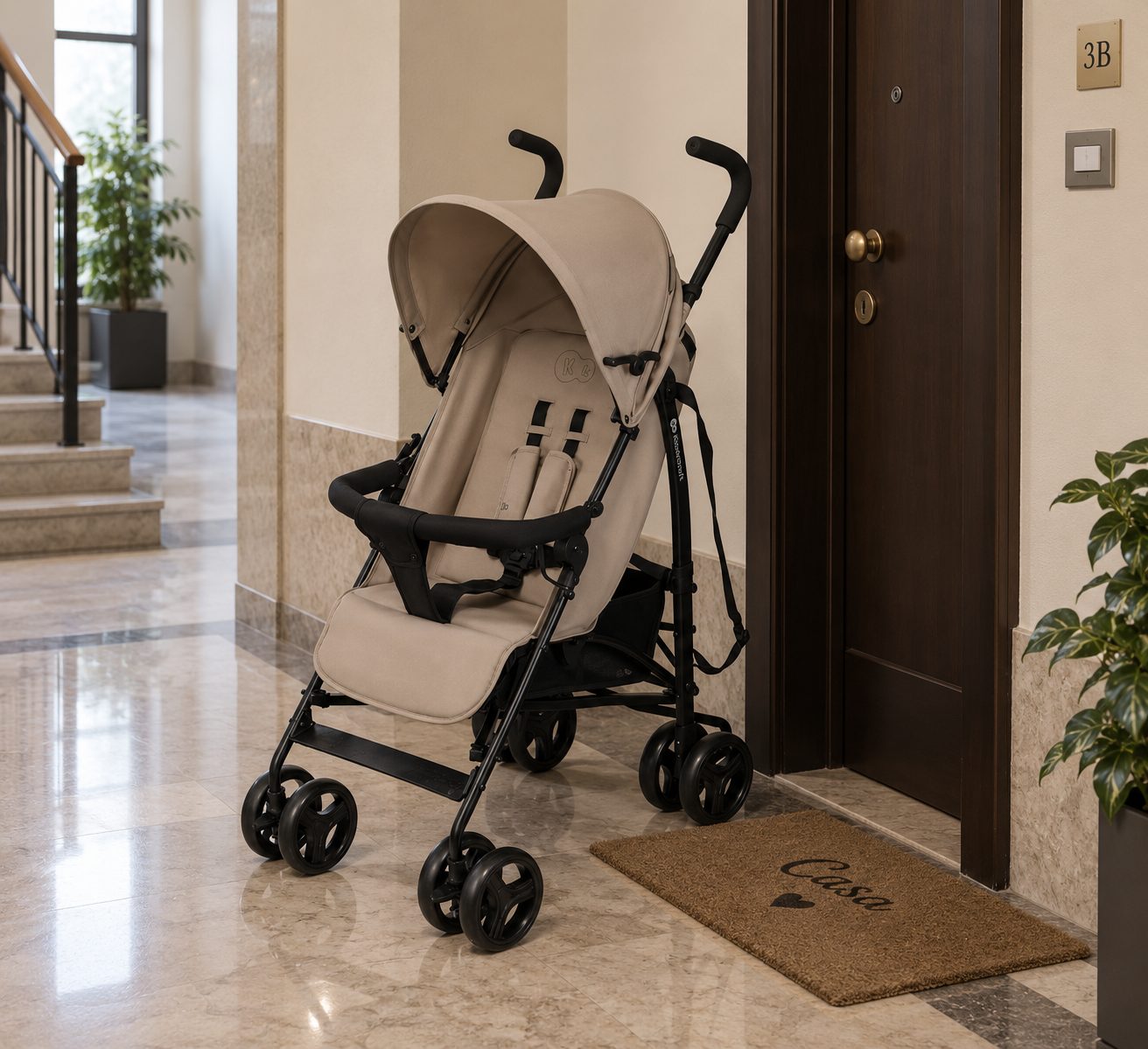 Passeggino leggero con tettoia